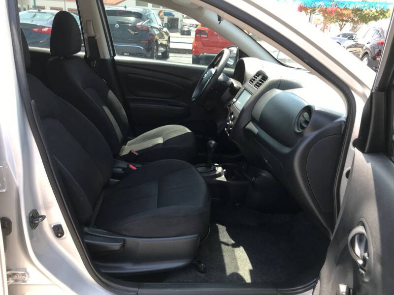 2019 Nissan Versa S Plus