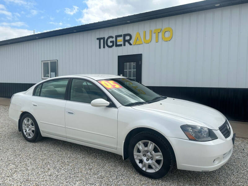 2005 Nissan Altima for sale at Tiger Auto Sales Inc in Danville IA