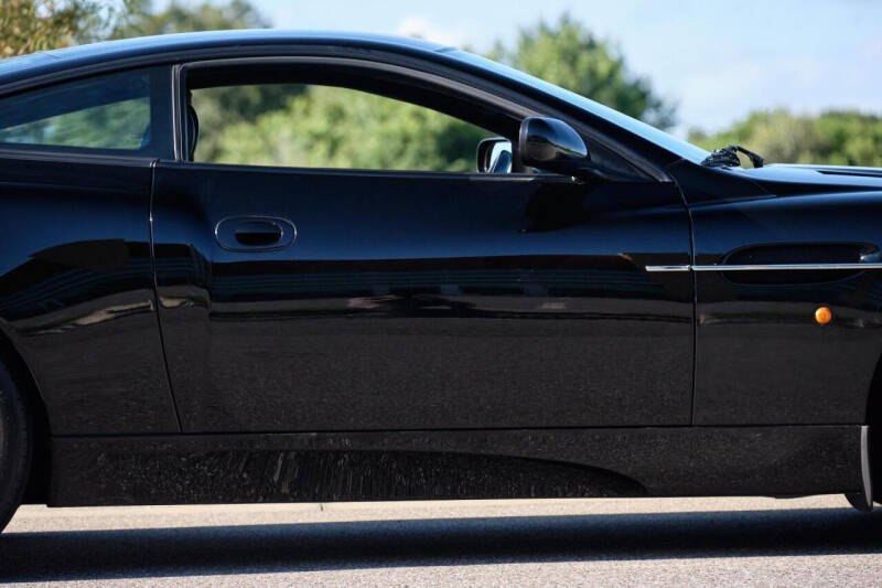 2003 Aston Martin V12 Vanquish