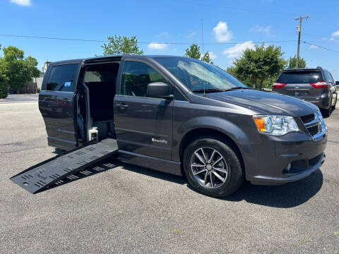 2017 Dodge Grand Caravan for sale at ULTIMATE MOTORS in Midlothian VA