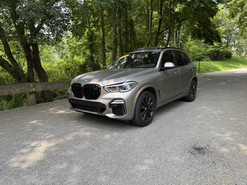 2020 BMW X5 M50i's photo
