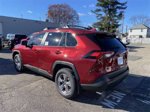 2025 Toyota RAV4 Hybrid XLE