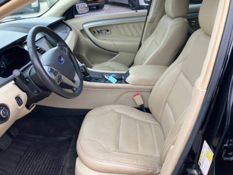 2016 Ford Taurus SEL