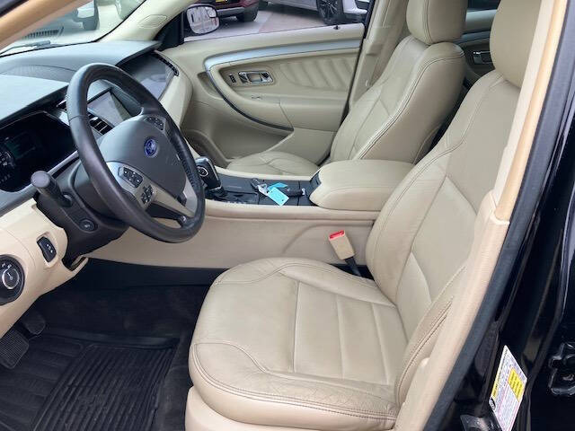 2016 Ford Taurus SEL