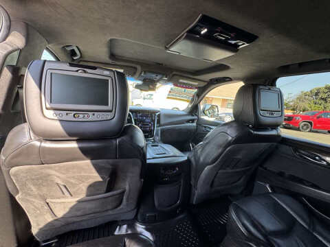 2016 Cadillac Escalade Platinum