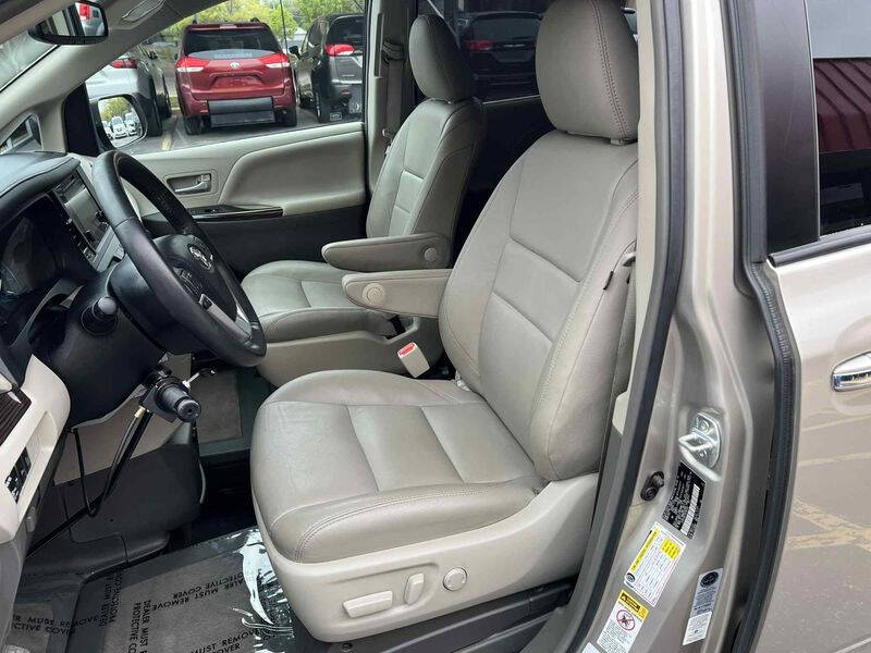 2016 Toyota Sienna