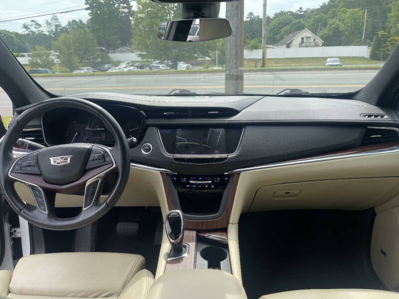 2017 Cadillac XT5 Luxury