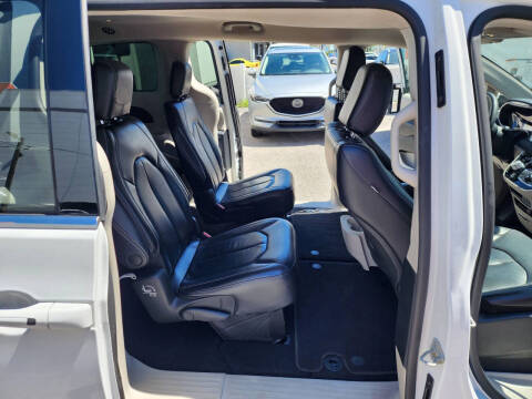2022 Chrysler Pacifica Touring L