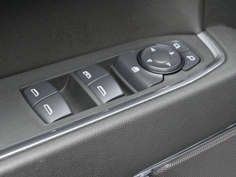 2025 GMC Sierra 1500 Elevation Standard