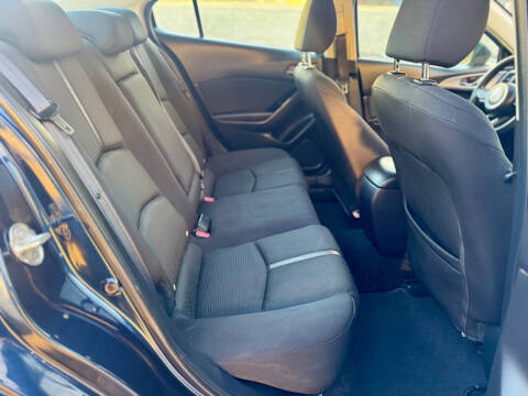 2017 Mazda MAZDA3 Sport