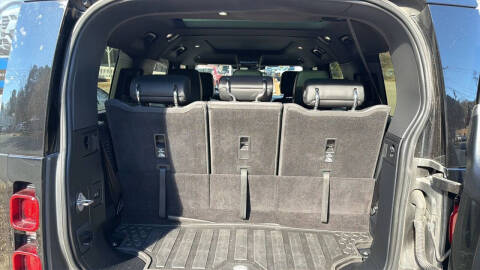 2024 Land Rover Defender 130 P400 X-Dynamic SE