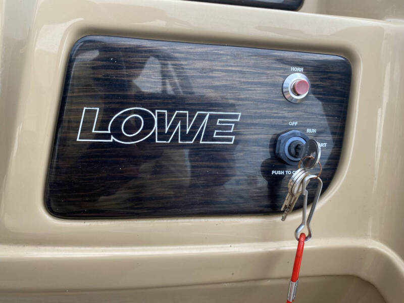 2018 Lowe Boats SS 210