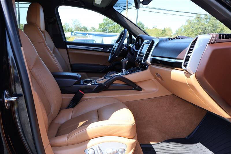 2016 Porsche Cayenne S