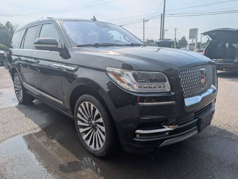 2019 Lincoln Navigator Reserve's photo