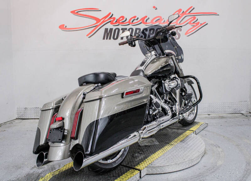 2014 Harley-Davidson CVO Road King