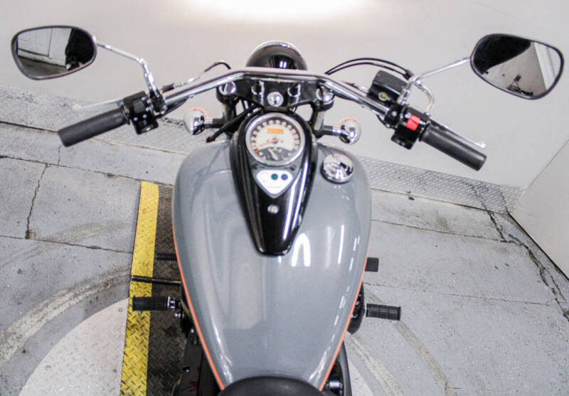 2019 Kawasaki Vulcan 900 Custom