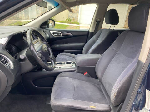 2013 Nissan Pathfinder SV