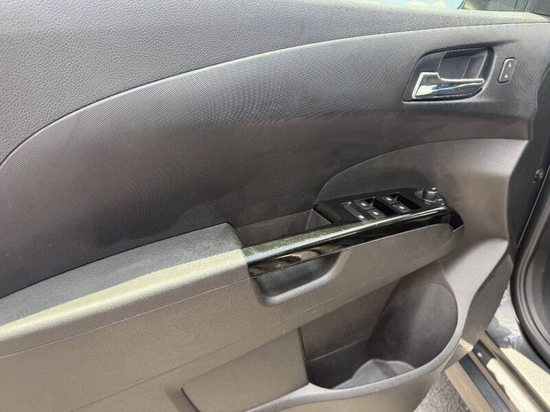 2019 Chevrolet Sonic LT Auto