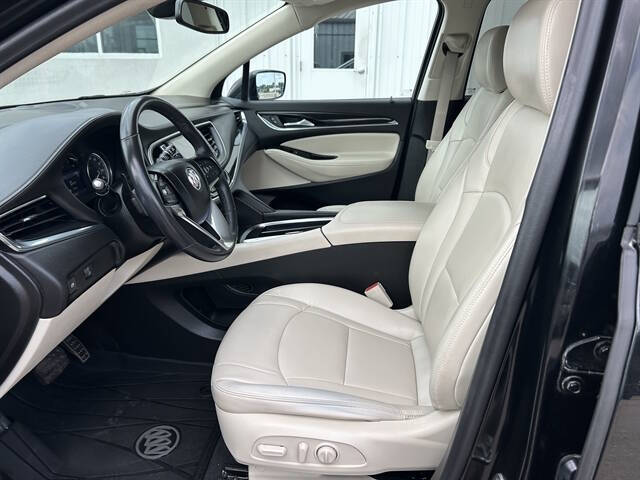 2023 Buick Enclave Essence