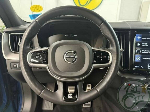 2019 Volvo XC60 T8 eAWD R-Design