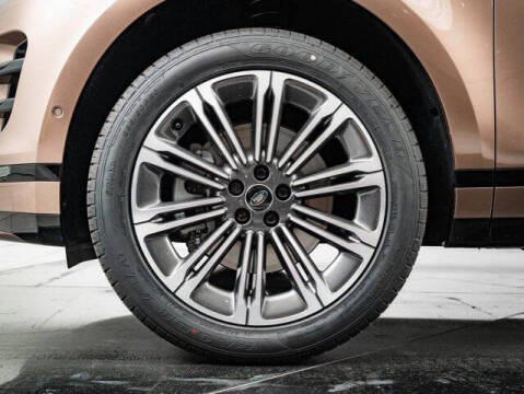 2026 Land Rover Range Rover Evoque P250 Dynamic SE