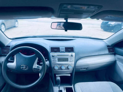 2011 Toyota Camry LE