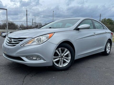 2013 Hyundai Sonata for sale at MAGIC AUTO SALES in Little Ferry NJ