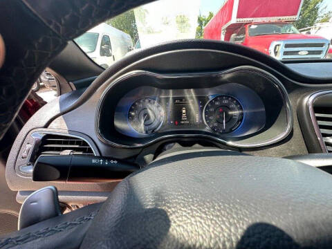2016 Chrysler 200 S