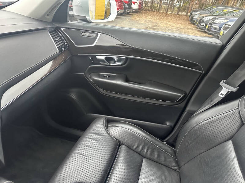 2017 Volvo XC90 T8 eAWD Inscription