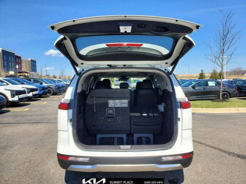 2023 Kia Carnival SX