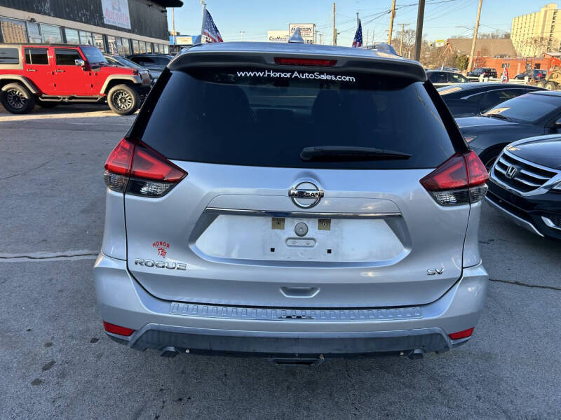 2017 Nissan Rogue SV