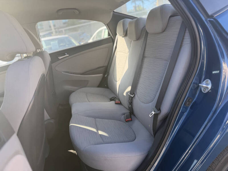 2017 Hyundai Accent SE