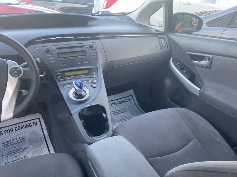 2011 Toyota Prius Two