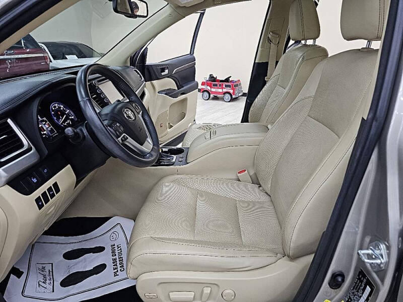 2016 Toyota Highlander