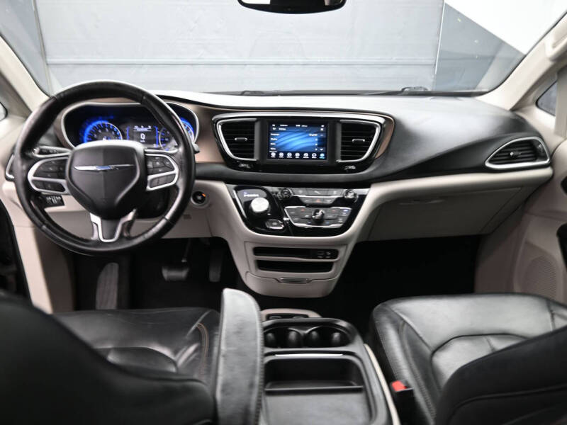 2019 Chrysler Pacifica Touring L