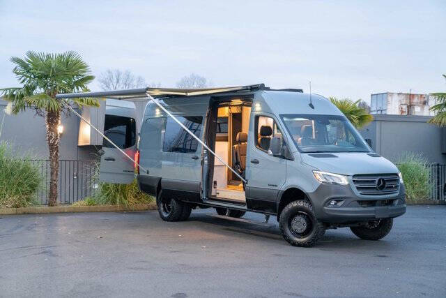 2020 Mercedes-Benz Sprinter 106
