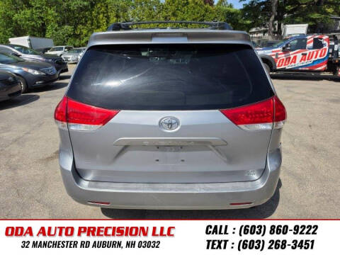 2011 Toyota Sienna LE 7-Passenger