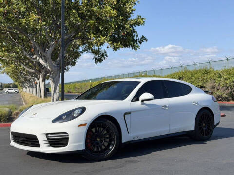 2016 Porsche Panamera GTS