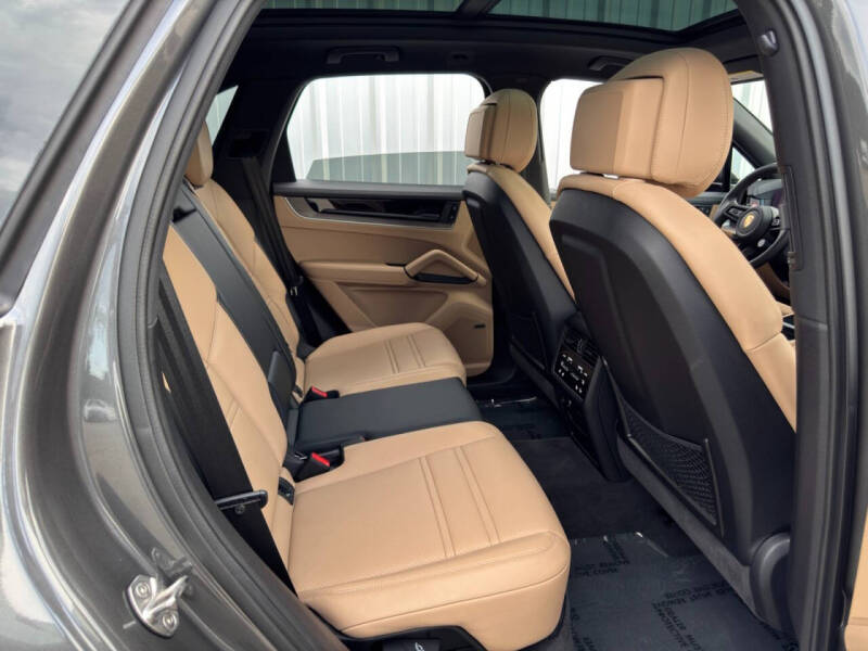 2024 Porsche Cayenne