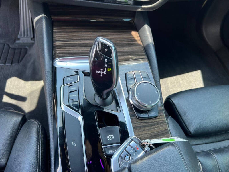 2018 BMW 5 Series 530i