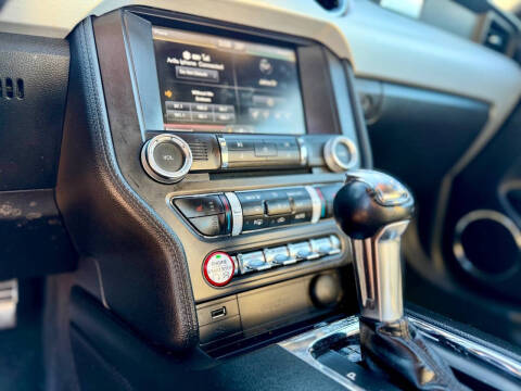 2015 Ford Mustang EcoBoost Premium