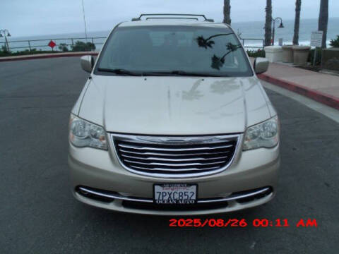 2014 Chrysler Town and Country Touring