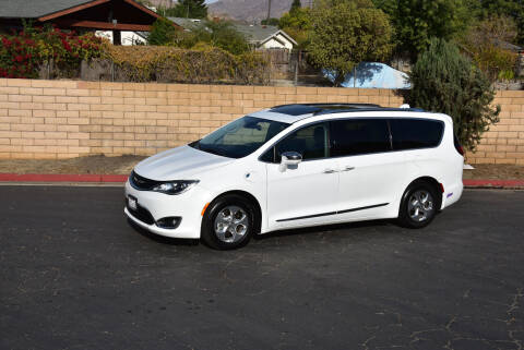 2018 Chrysler Pacifica Hybrid for sale at A Buyers Choice in Jurupa Valley CA