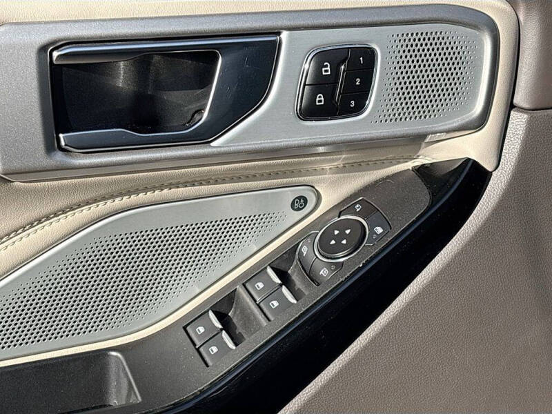 2023 Ford Explorer Platinum