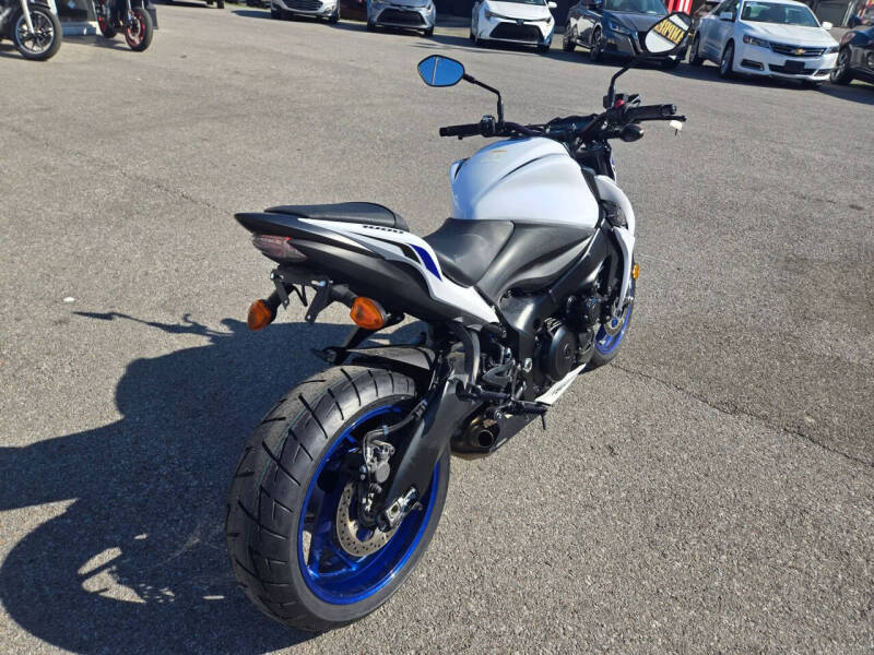 2019 Suzuki GSXS1000YAL9