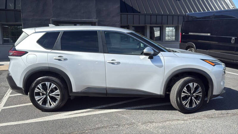 2022 Nissan Rogue SV