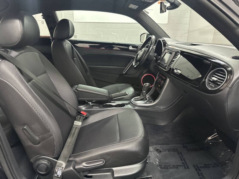 2019 Volkswagen Beetle 2.0T SE