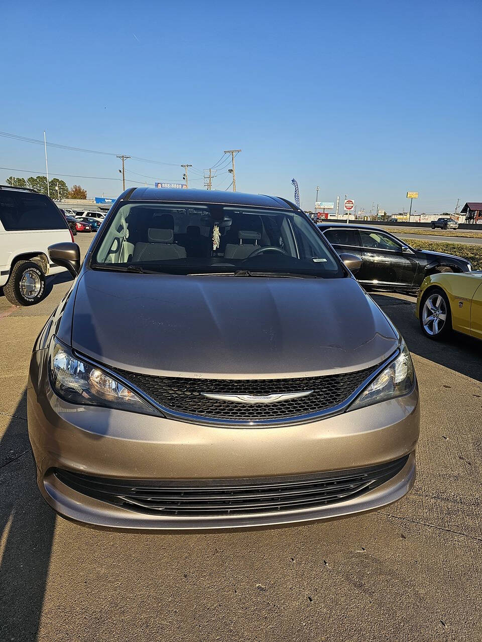 2017 Chrysler Pacifica for sale at E & R Auto in Sherwood, AR