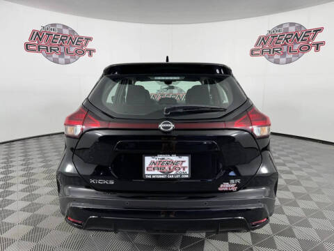 2024 Nissan Kicks SR