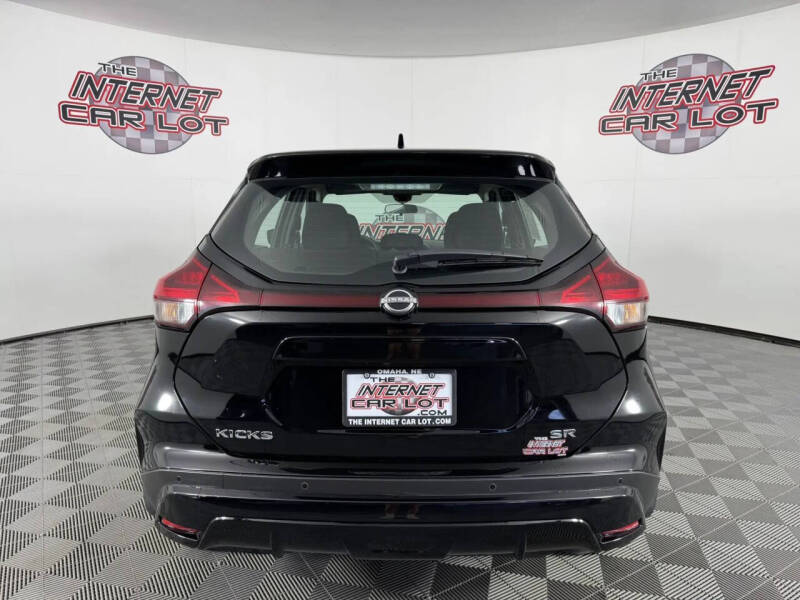 2024 Nissan Kicks SR